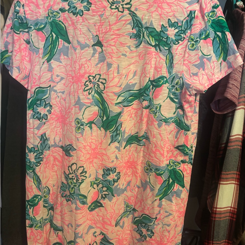 Lilly Pulitzer V-neck Short Sleeve Tee - Picture 2 of 4